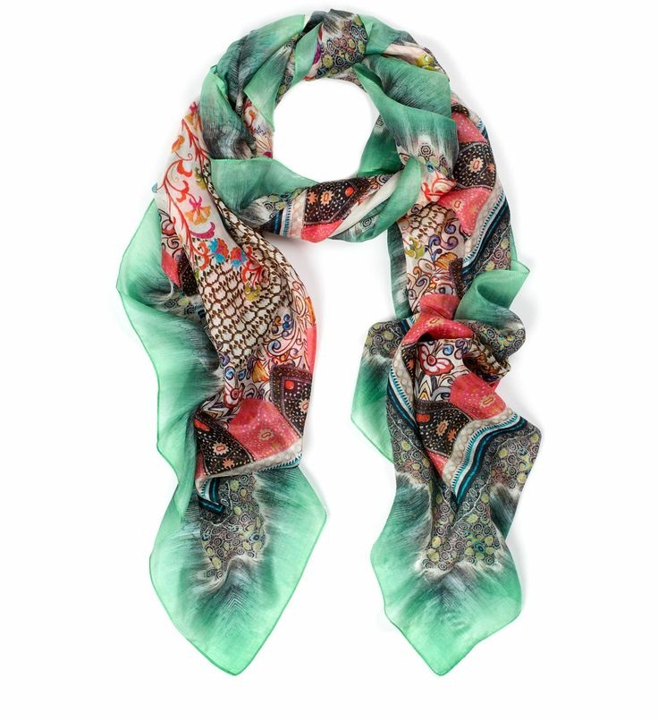 25 Catchiest Scarf Trends For Women