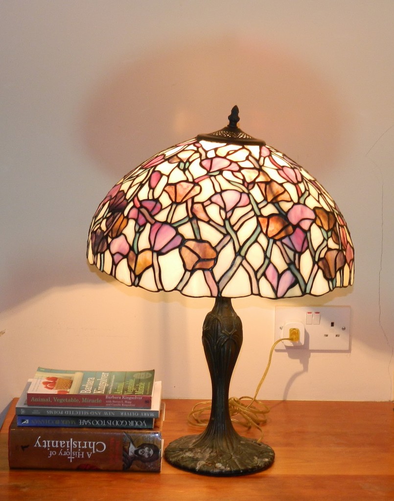 Do You Like To Have A Handmade Wooden Lamp?