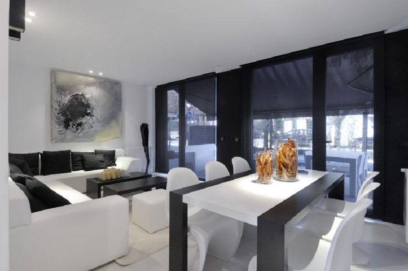 25 Elegant Black And White Dining Room Designs