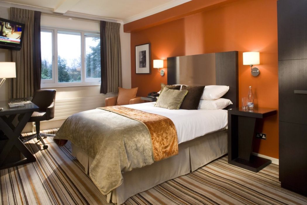 Modern Orange Bedroom Decor