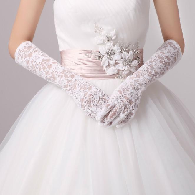 35 Elegant Design Of Bridal Gloves And Tips On Wearing It In Your ...
