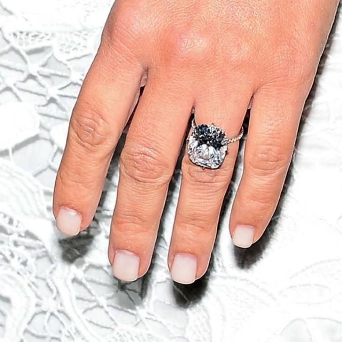 35+ Fascinating & Stunning Celebrities Engagement Rings