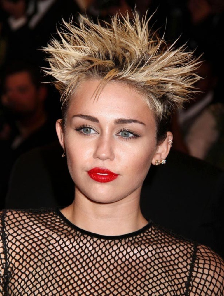 20 Weird And Funny Celebrity Hairstyles Pouted