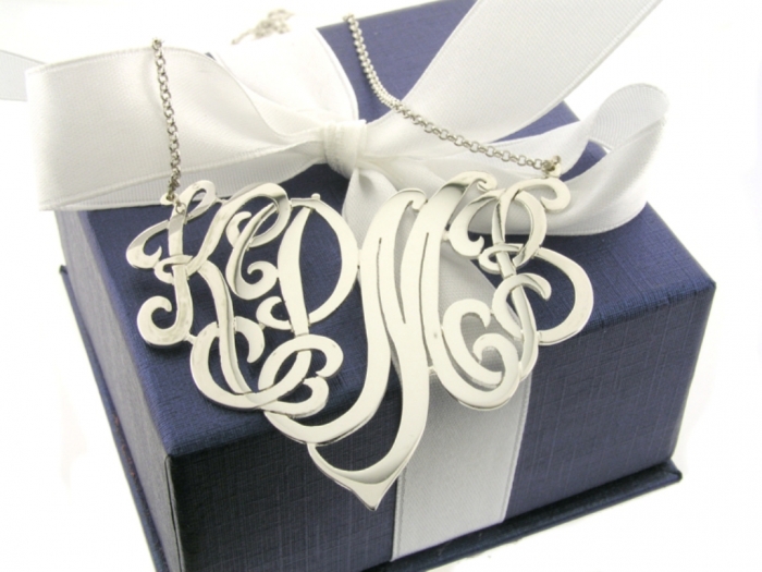Express Your Love by Presenting Monogram Jewelry | Pouted.com