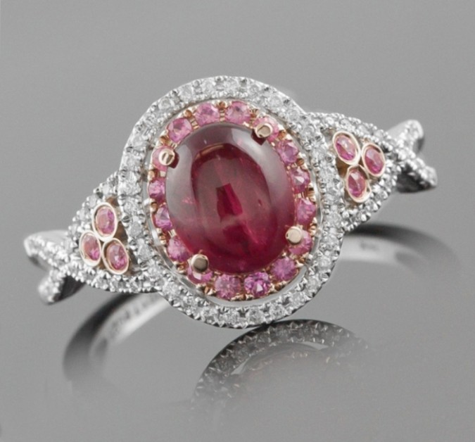 Most Famous Romantic & Unique Jewelry With Pink Diamonds