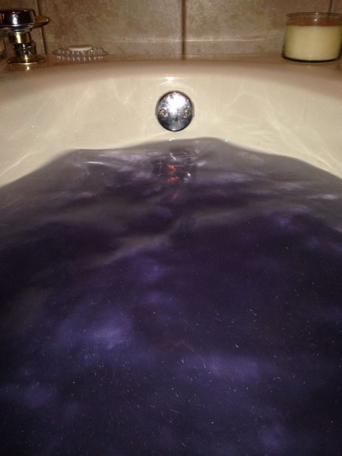Galaxy bath bomb5 4 Most Creative DIY Bath Bombs - 19