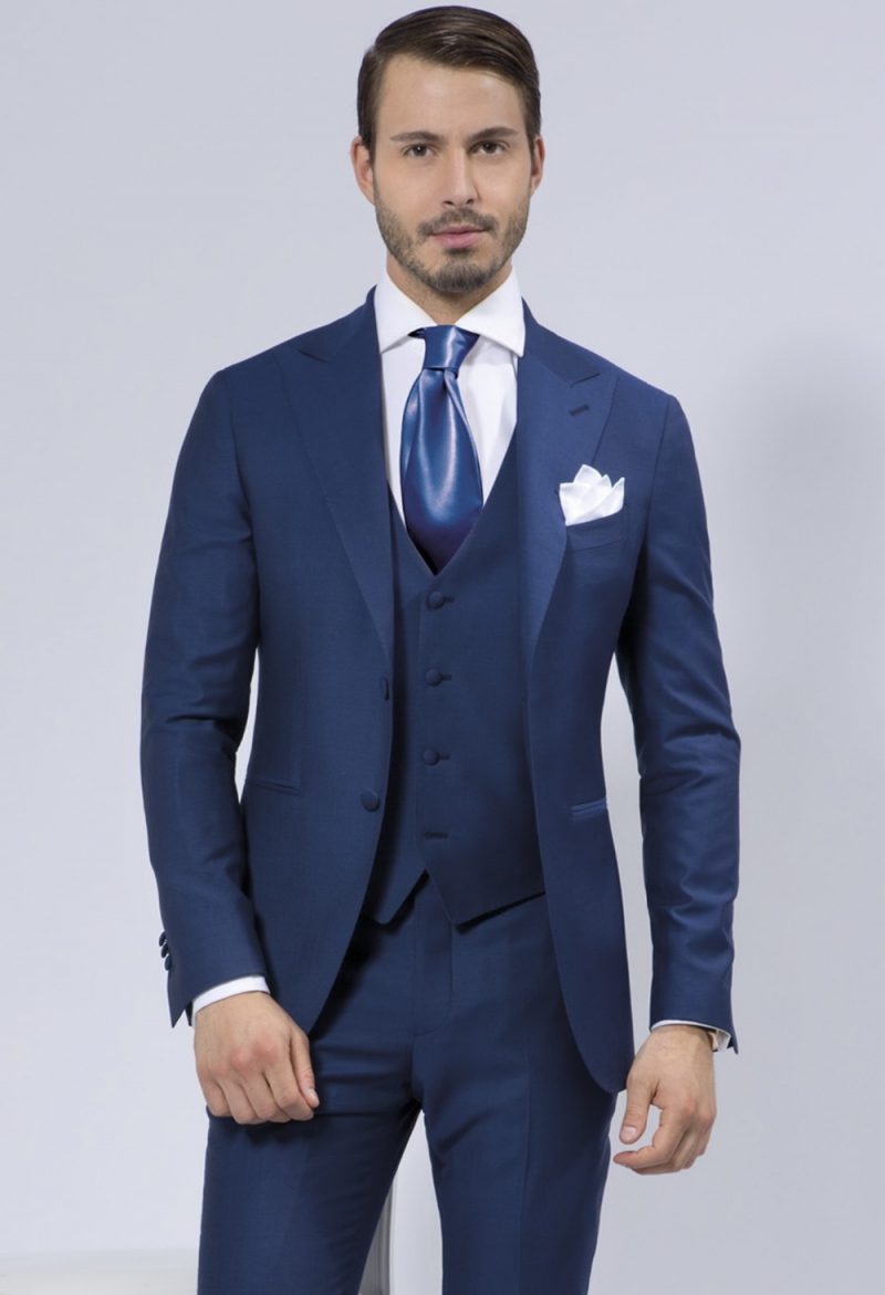 14 Splendid Wedding Outfits For Guys