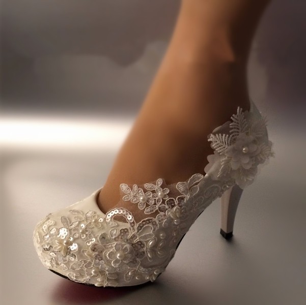 83+ Most Fabulous White Wedding Shoes in 2021 | Pouted.com