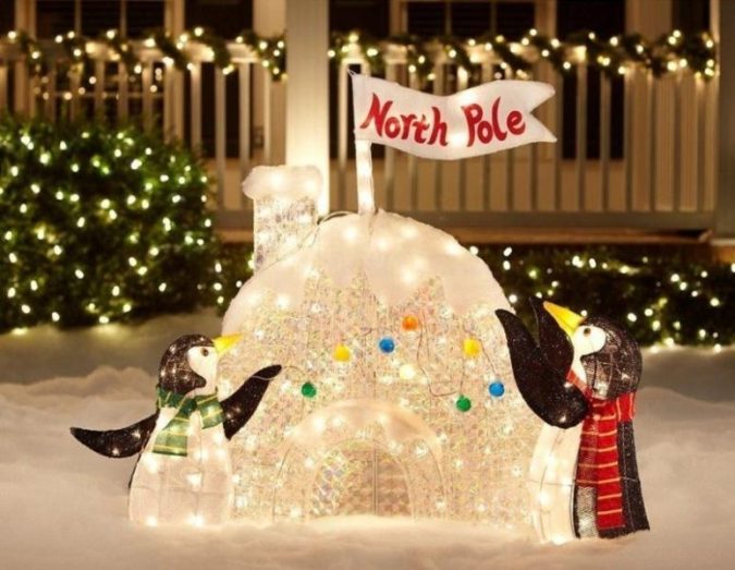 98+ Magical Christmas Light Decoration Ideas for Your Yard | Pouted.com