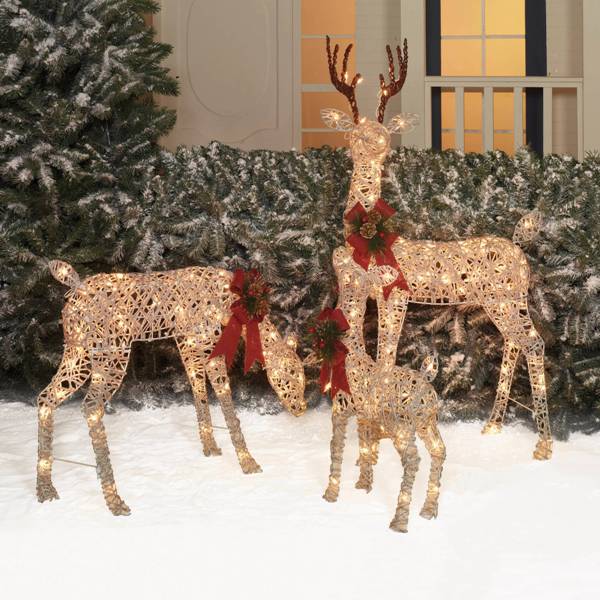 outdoor Christmas light decoration ideas 61 98+ Magical Christmas Light Decoration Ideas for Your Yard - 63