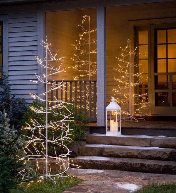 outdoor Christmas light decoration ideas 74 98+ Magical Christmas Light Decoration Ideas for Your Yard - 76