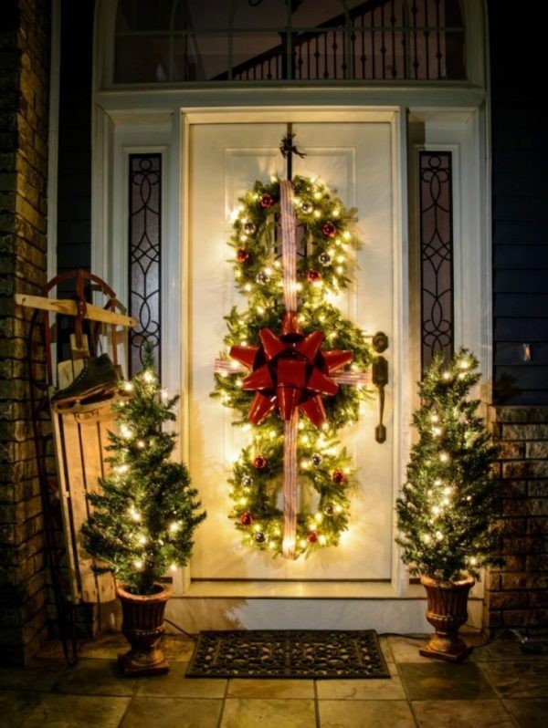 outdoor Christmas light decoration ideas 90 98+ Magical Christmas Light Decoration Ideas for Your Yard - 92