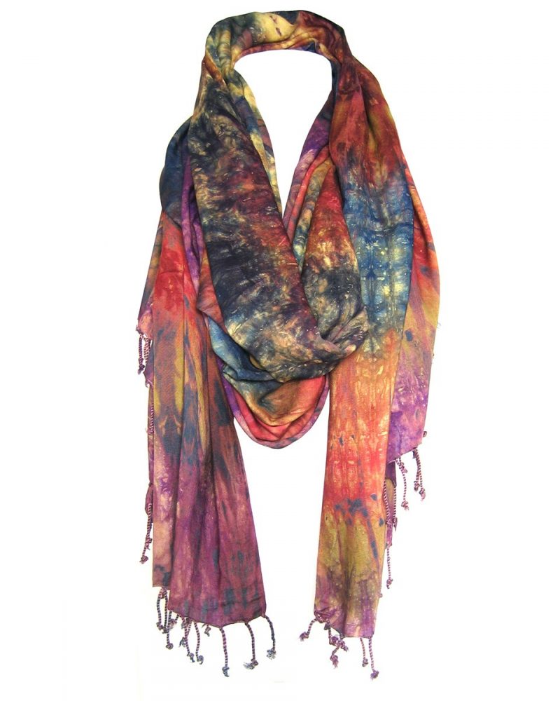 +25 Catchiest Scarf Trends For Women