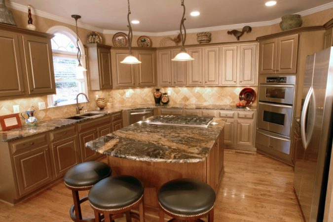 kitchen-with-Faux-Finishes-675x451 10 Outdated Kitchen Trends to Avoid in 2018