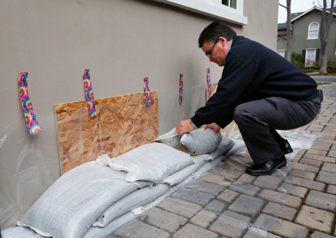 Sandbags Home Preparation for The Upcoming Monsoon Season - 4