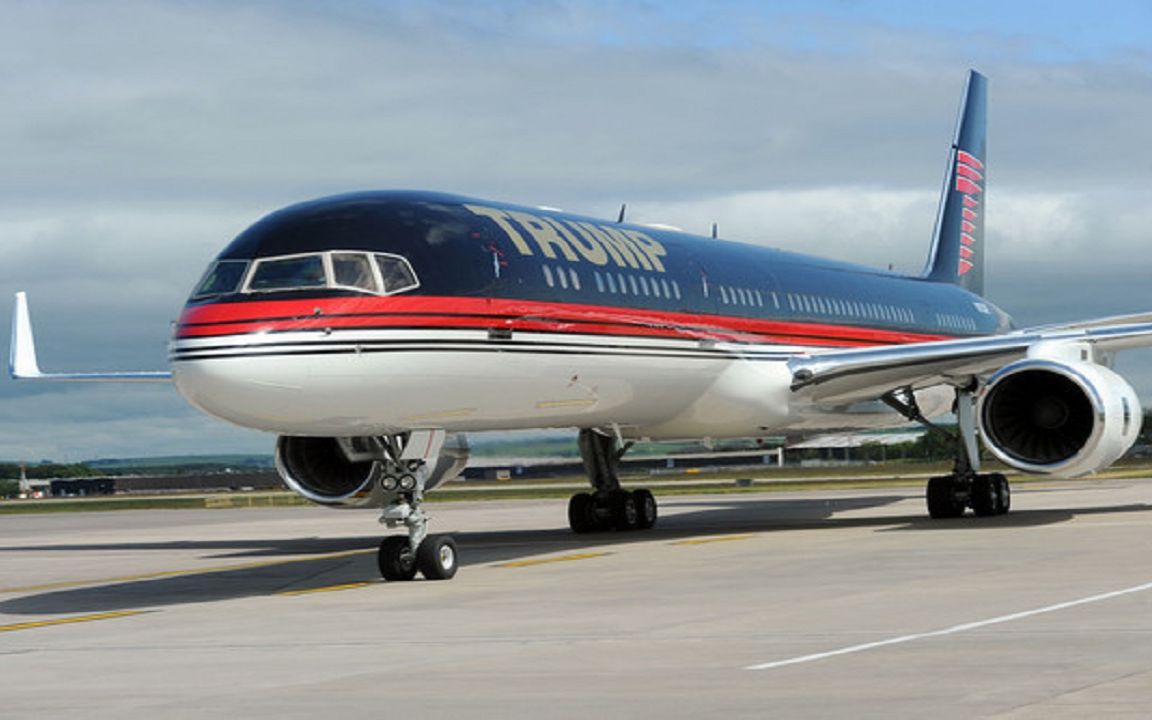 Боинг трампа. Boeing 757-200 Дональда Трампа. Самолет Трампа Боинг 757. Боинг 757 Дональда Трампа. Самолет Дональда Трампа.