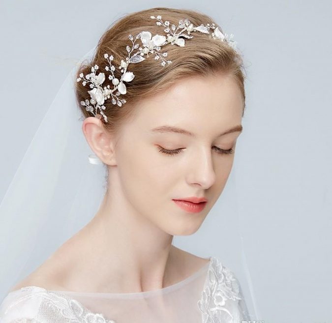 silver floral headpiece 1 Three Accessories That Brides Shouldn’t Skip - 2