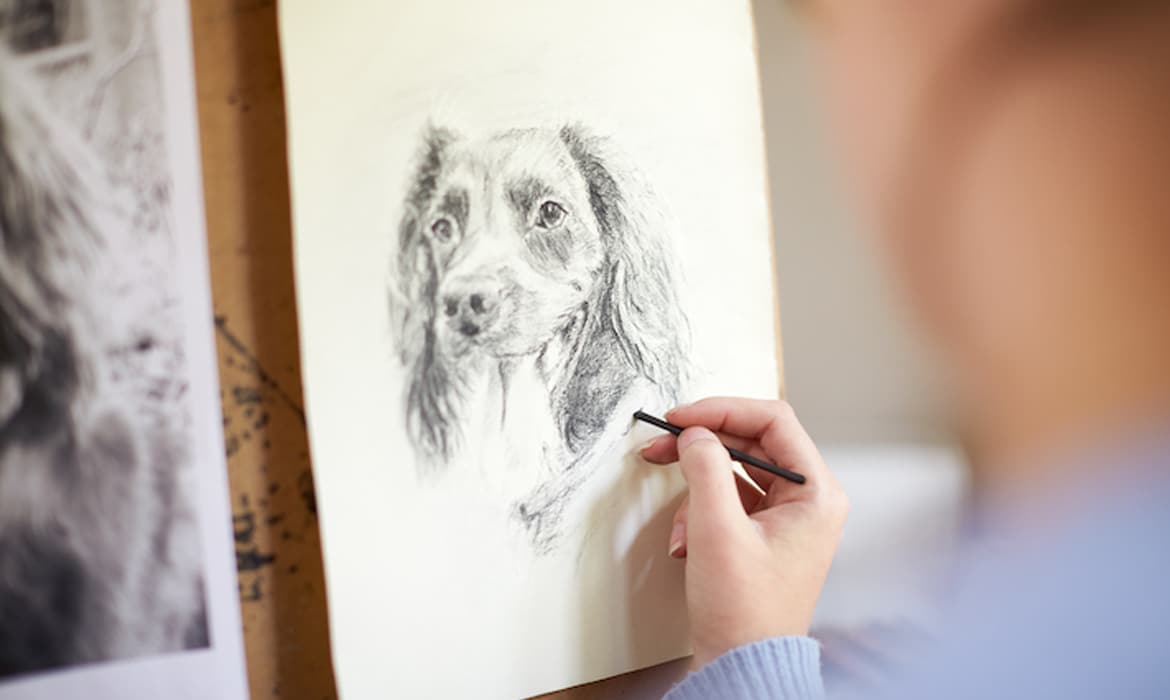 Рисунок собака на мольберте