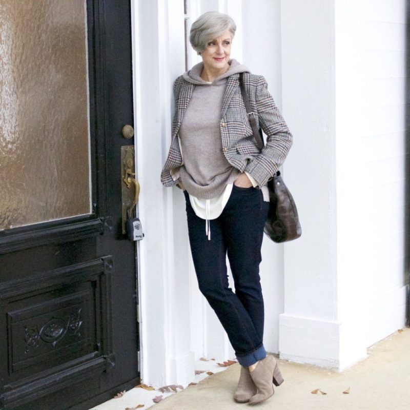 80+ Fabulous Outfits For Women Over 50