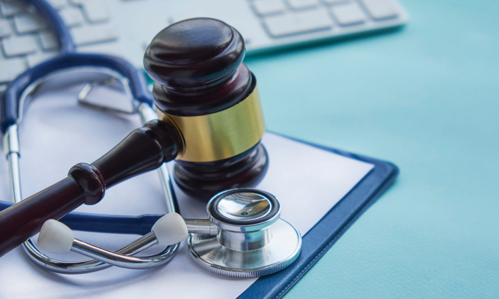 Factors To Consider When Choosing A Medical Negligence Solicitor