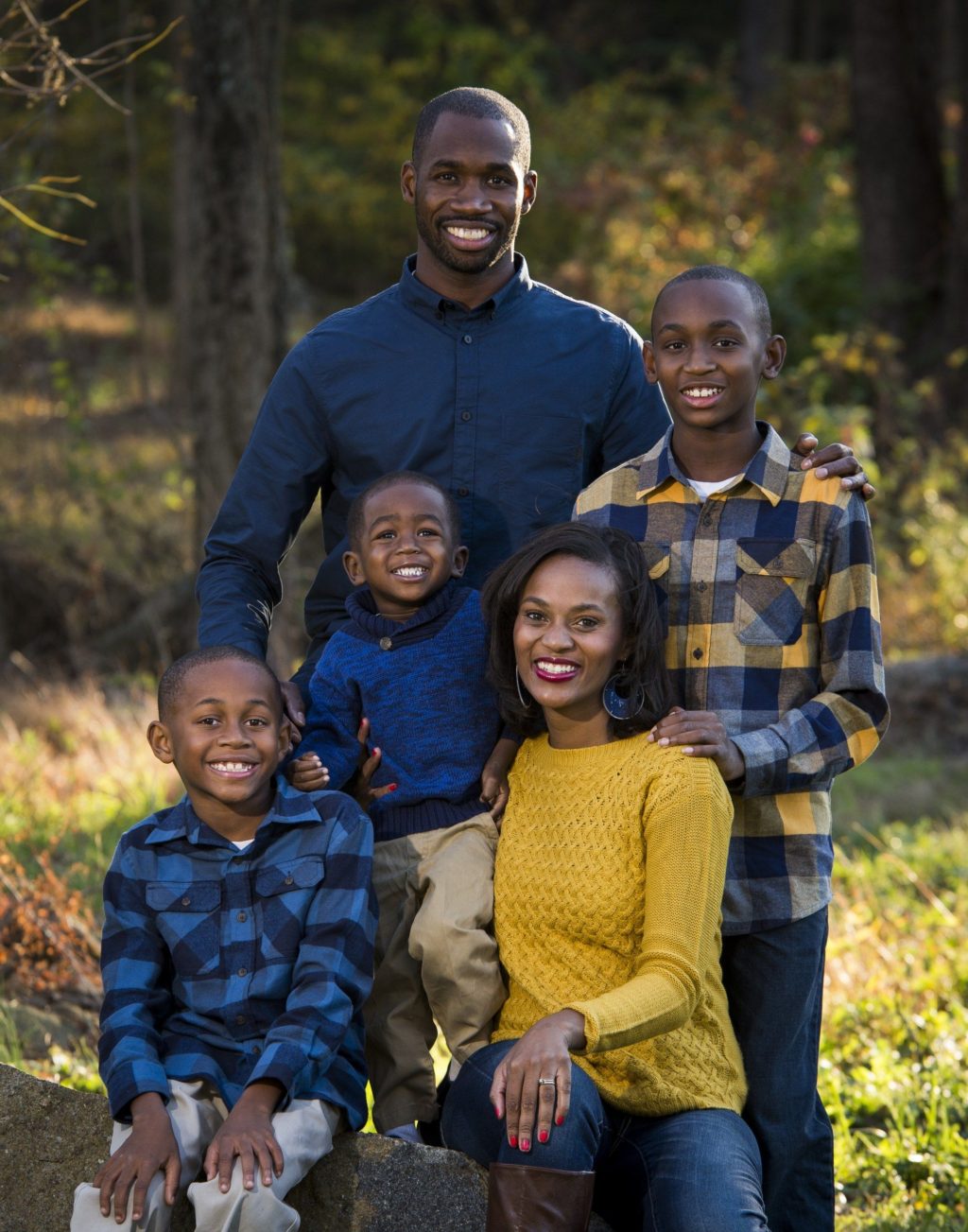 70+ Best Family Photoshoot Outfit Ideas That You Must Check