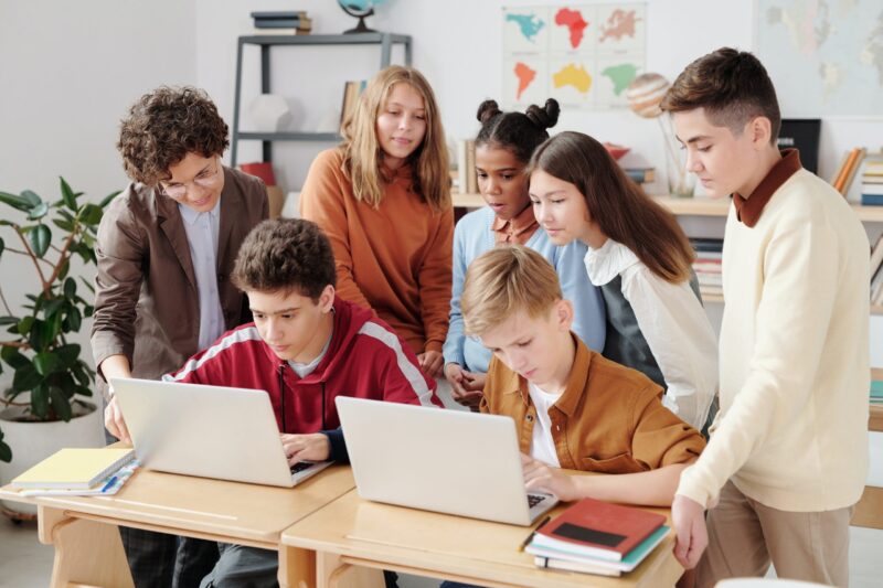 Classroom Collaboration: Strategies For Encouraging Peer-to-Peer Learning