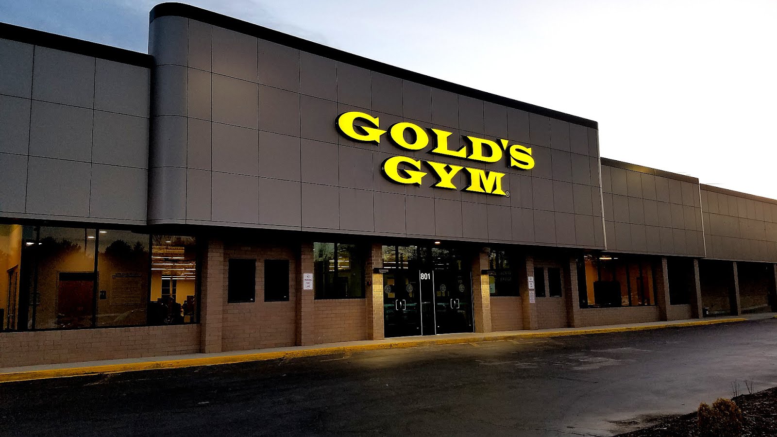 Golds Gym Top 7 Best Gyms in America 2025 | Fitness Guide - 6