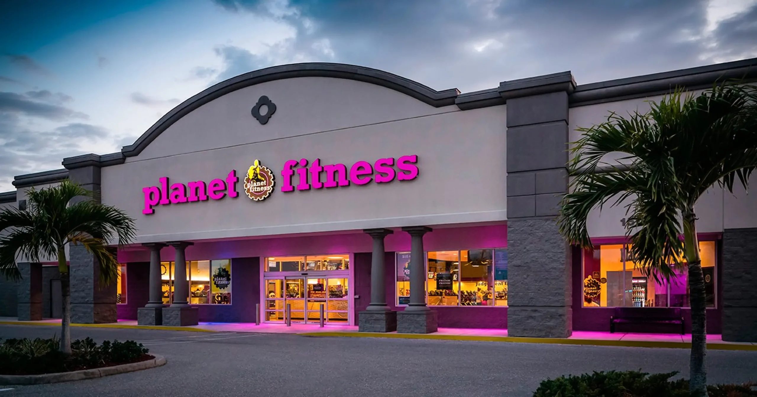 Planet Fitness scaled Top 7 Best Gyms in America 2025 | Fitness Guide - 2