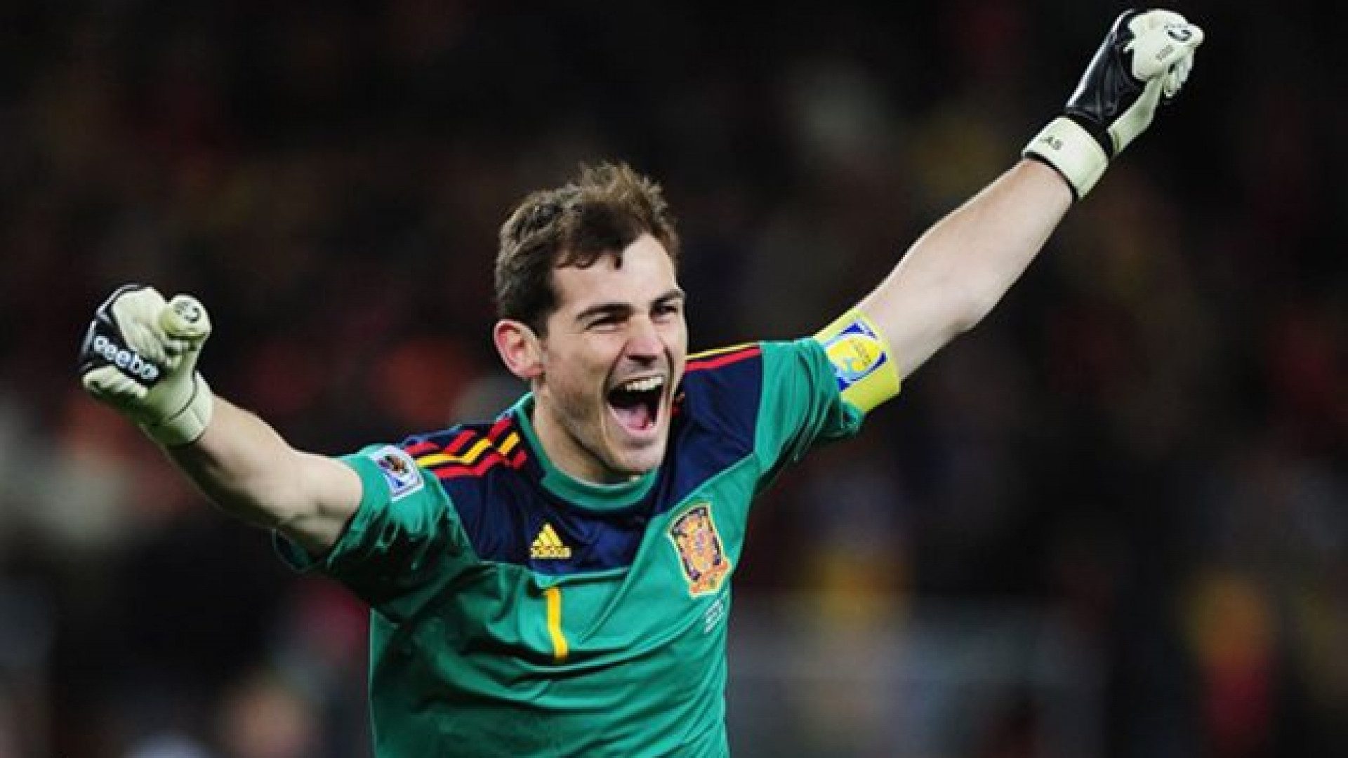 Iker Casillas Top 7 Best Goalkeepers - World Football Legends - 8