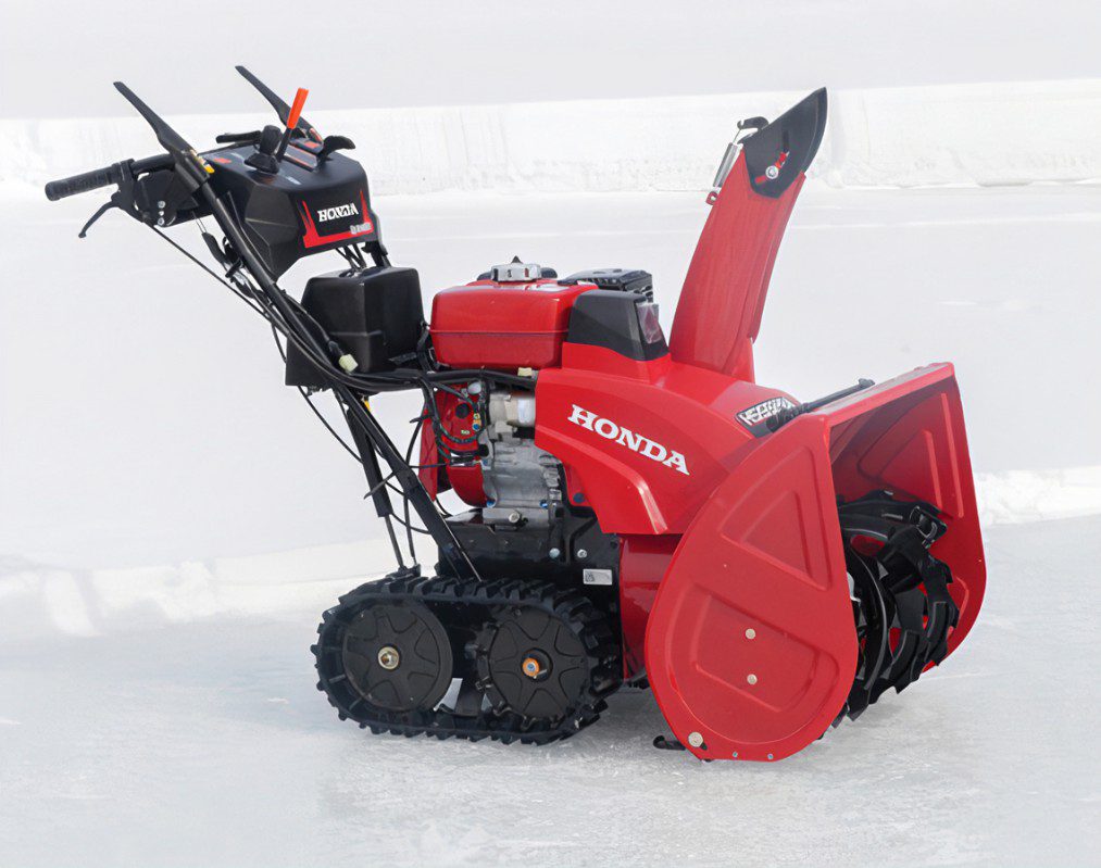 Honda HSS928ATD The 7 Best Snow Blowers of 2024: Top Picks and Reviews - 3