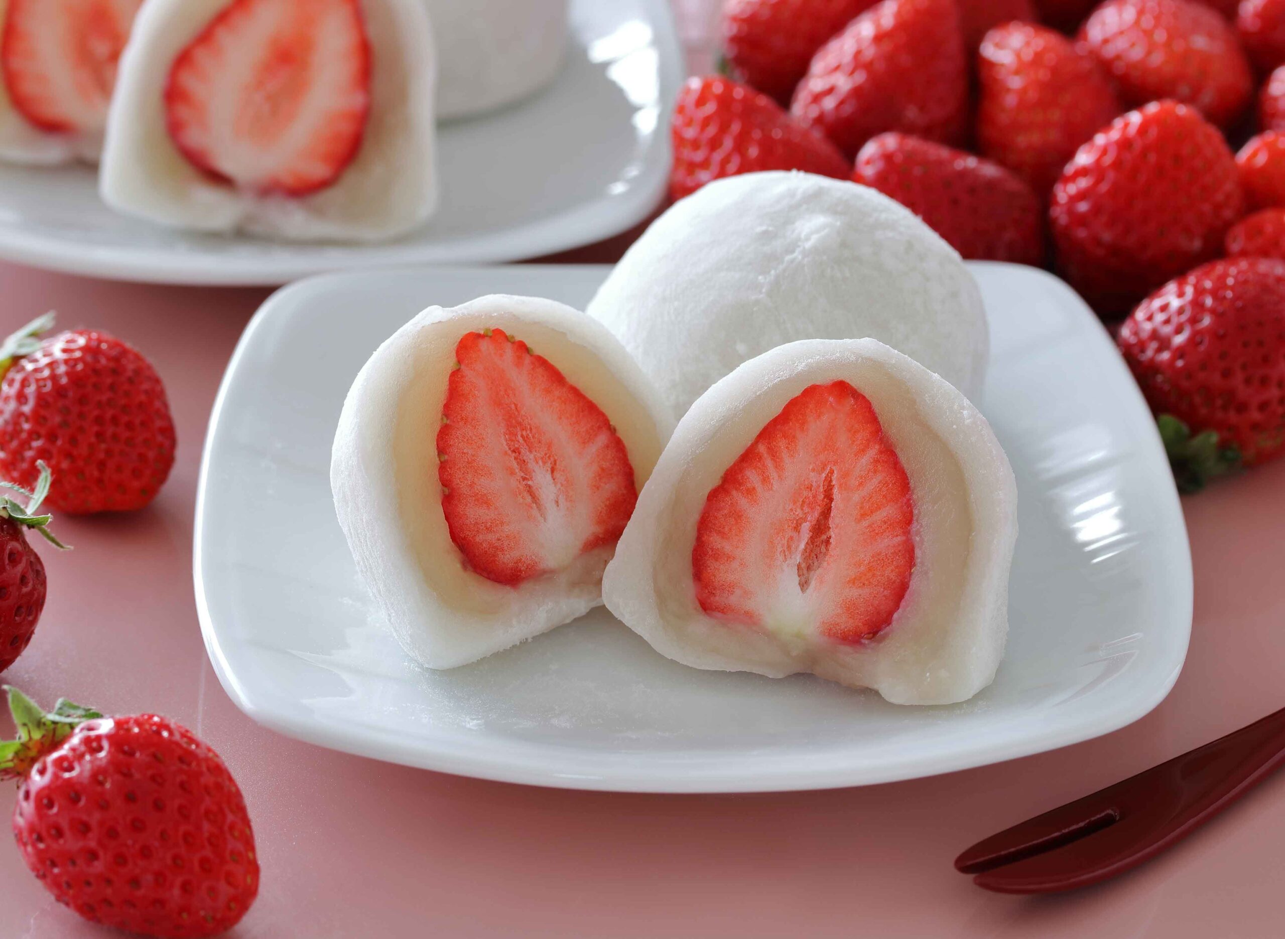 mochi scaled "7 Must-Try Desserts from Around the World: The Best Sweet Treats" - 6